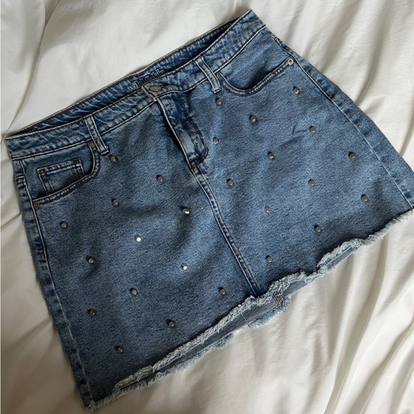 Studded denim mini jean skirt 🦋 - Picture 1 of 5